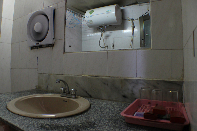 Bathroom, Lianshan Hotel, Qingyuan