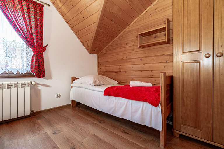 Bedroom 2, DW KINGA Domki caloroczne 6 os z widokiem na Tatry, Nowy Targ