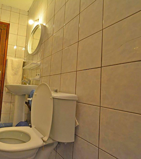 Bathroom 3, Ekin Pansiyon, Kale