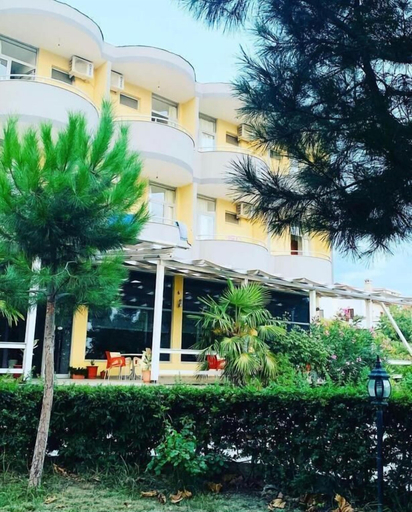 Exterior, Hotel La Perla, Lezhës