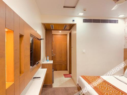 Others 5, Hotel Grand Hridey 20 Steps from Railway Station, Amritsar
