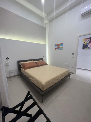 Bedroom 2, Dimora Chiaia 209, Napoli