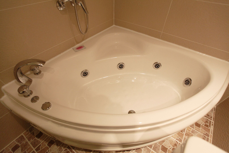 Bathroom 5, Suyu Lush Hotel, Gangbuk