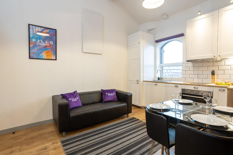 Others 5, Modern Duplex Close to City Centre Old Trafford, Manchester