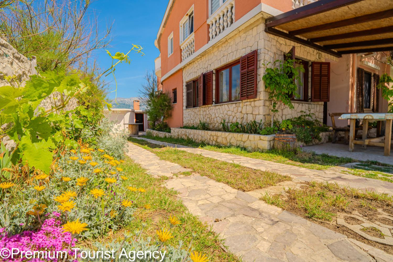 Others 3, Villa Ata, Ražanac