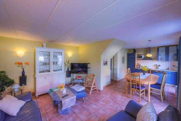 Living room 2, Gemutliches Ferienhaus mit Garten im Hafendorf Muritz in Rechlin, Mecklenburgische Seenplatte
