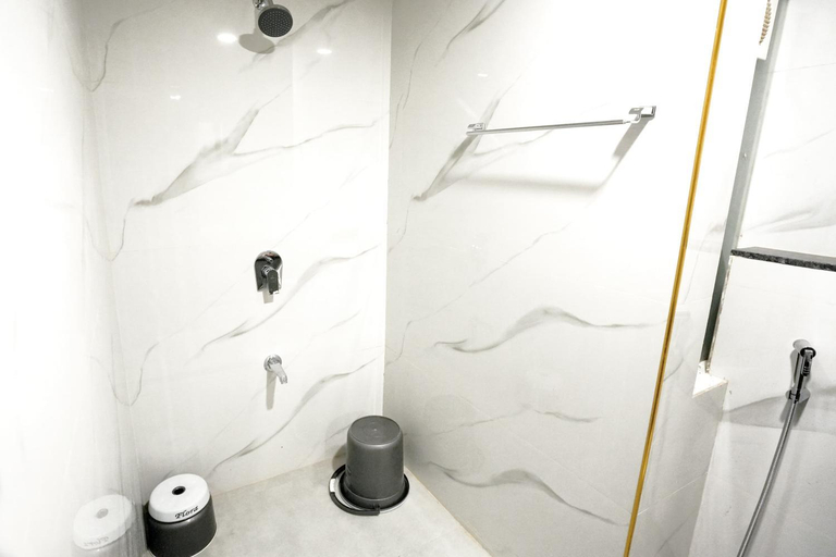 Bathroom 5, Hotel Teja garden, Churu