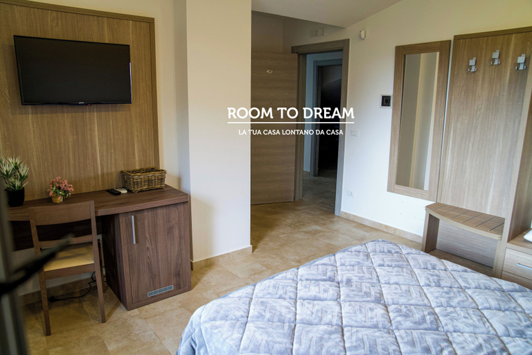 Bedroom 5, Room to dream, Salerno