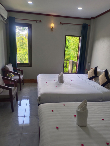 Others 4, ドク チャンパ ホテル, Vangvieng
