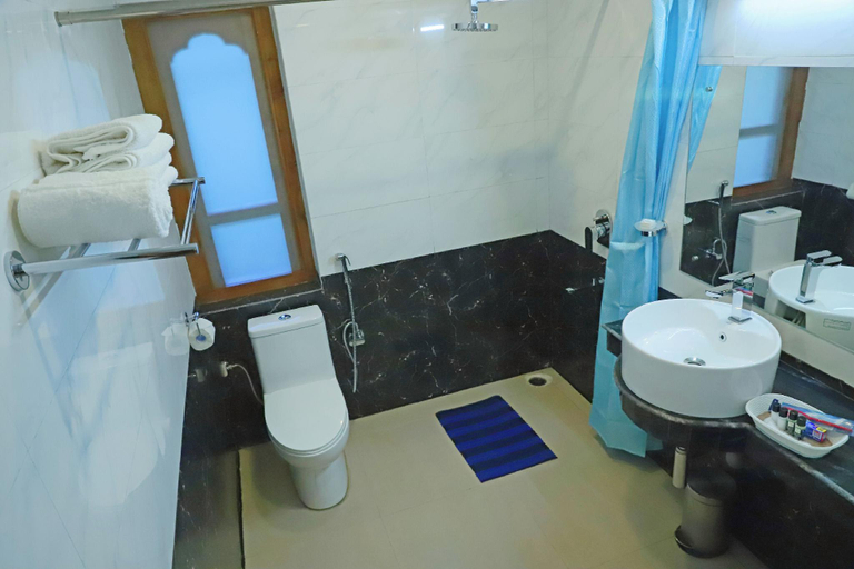 Bathroom 4, The BD Hotel, Chang