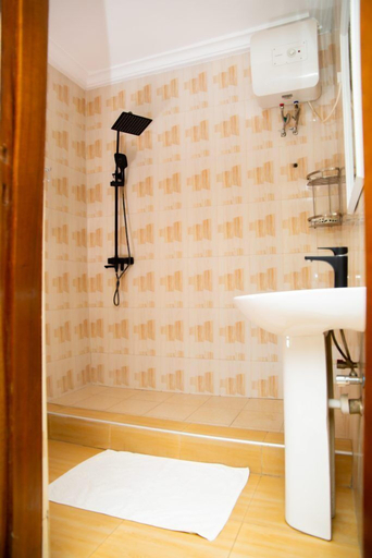 Bathroom, 689 Hotel & Apartment, Accra
