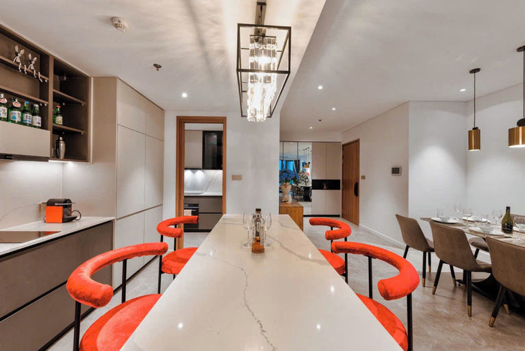Food & Drinks 4, The Crest Residence Luxury by Metropole, District 2
