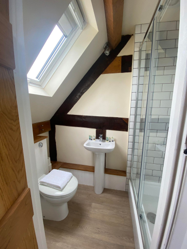 Bathroom 4, Alexander Park B&B, Herefordshire