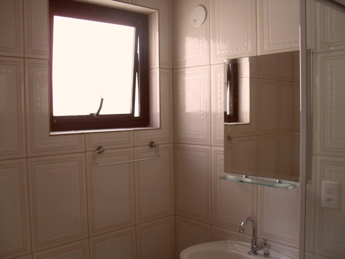 Bathroom 4, Suites Natalia Enseada, Guarujá