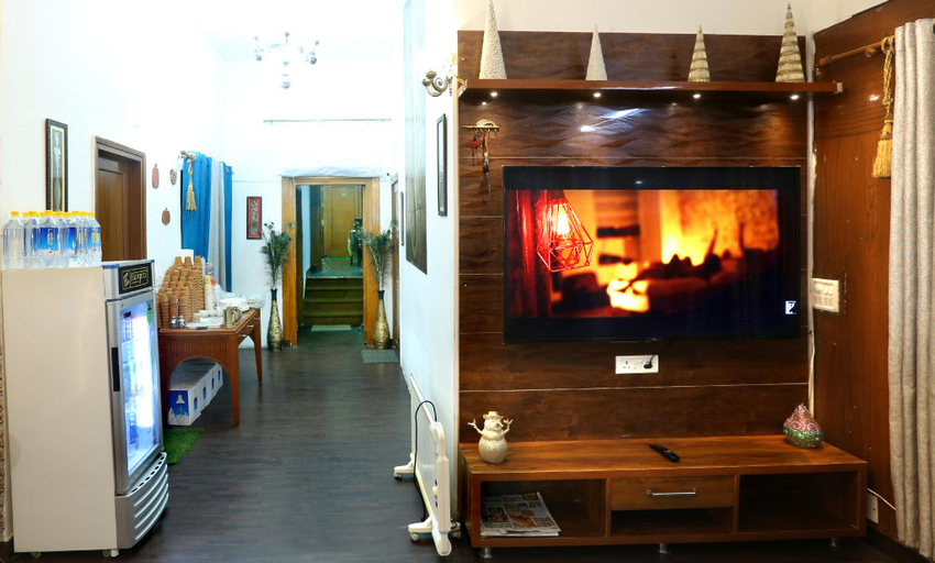 Others 5, Golden Homestays, Delhi