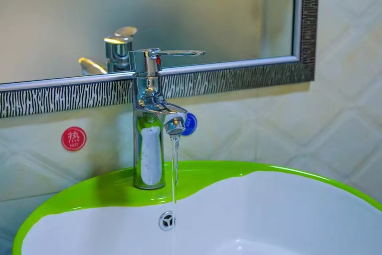 Bathroom 3, MeiLiDaLi, Dali Bai