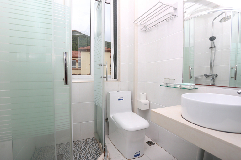 Bathroom 2, Zhujiajian Yejia Inn, Zhoushan