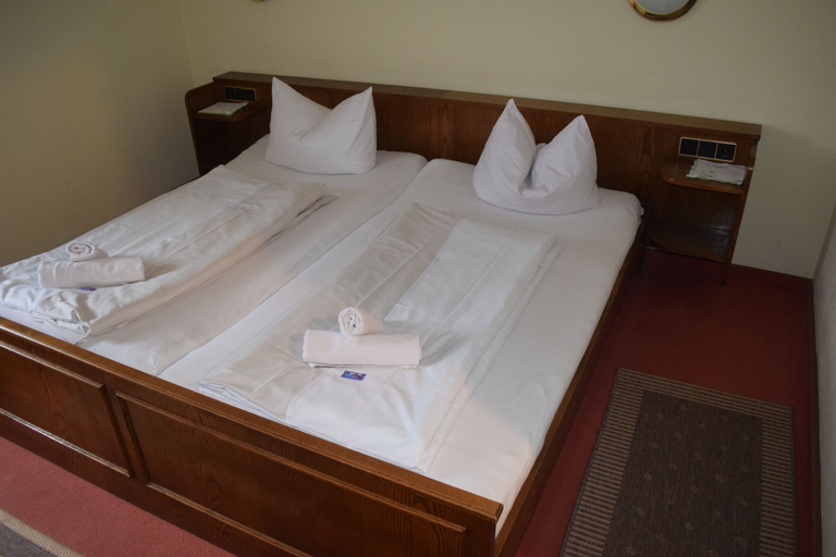 Bedroom 3, Alte Dorfschänke, Bernkastel-Wittlich