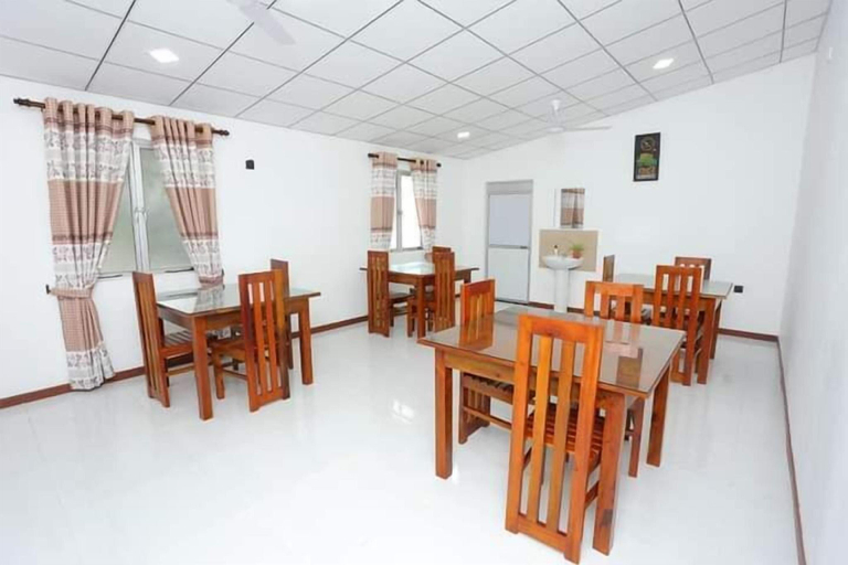 Food & Drinks, Kumbuk Sewana Villa, N. Palatha East