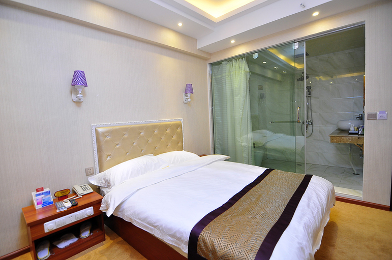 Bedroom, Dongjun Hotel, Qujing
