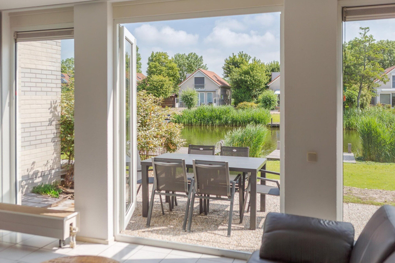 Balcony 5, Waterfront Bungalow With Garden, Wûnseradiel