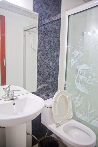 Bathroom 2, Zhongzhou Express Hostel, Hefei