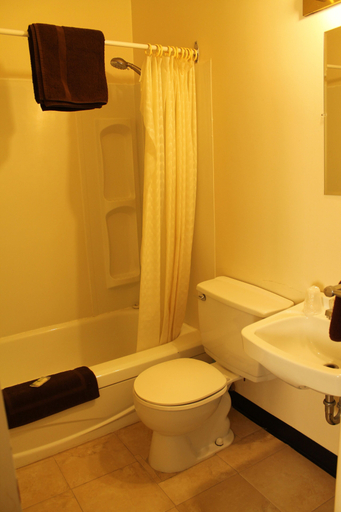 Bathroom 3, アウトルック モーター ホテル, Division No. 11