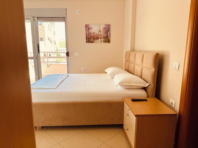 Bedroom 3, Thoma's K Studios, Vlorës