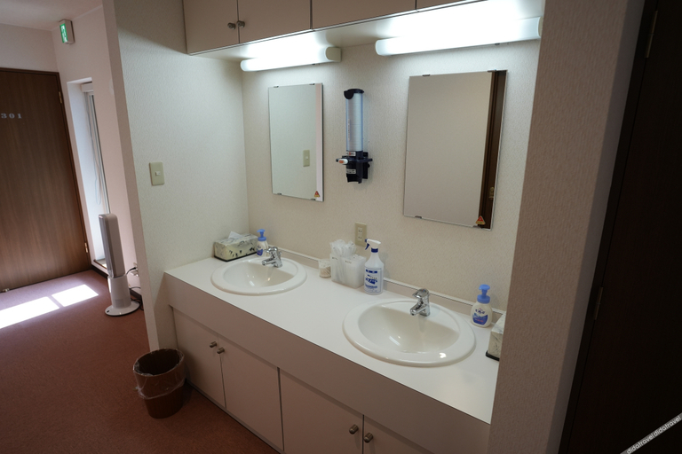 Bathroom 3, Shimanoyado Rebunshiri, Rebun
