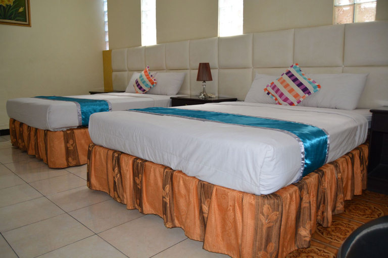 Bedroom 2, Kencana Dewi 2 Hotel, Ponorogo