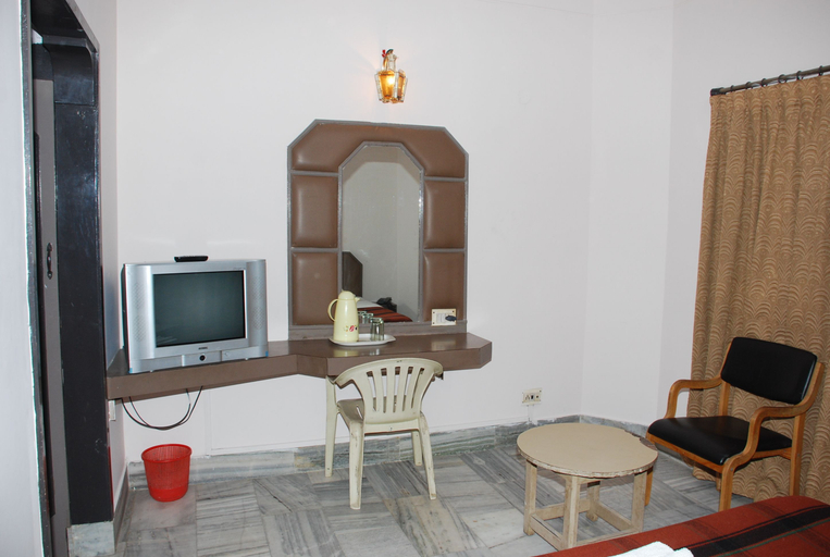 Others 5, Kyriad Sarvesh Gangavathi Hampi, Koppal