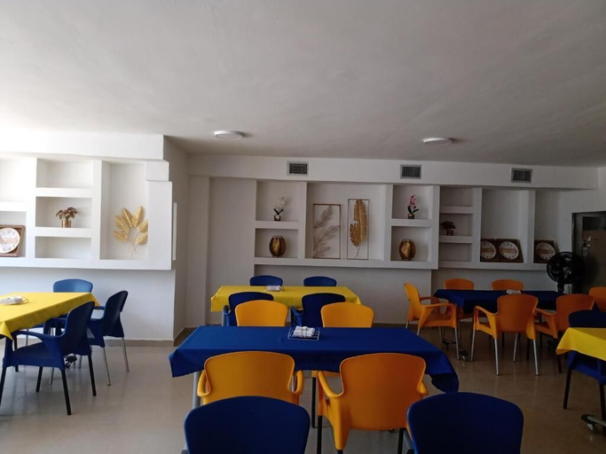 Food & Drinks, Rodadero Dorado Beach, Santa Marta (Dist. Esp.)