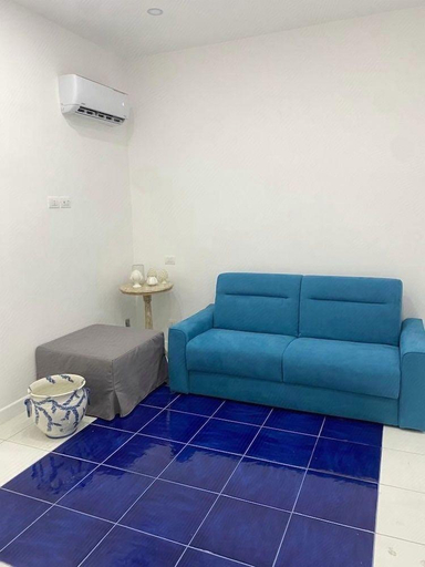Others 3, Abagnale Home Sorrento, Napoli