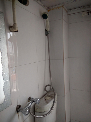Bathroom 5, Hongda Hostel, Chongqing
