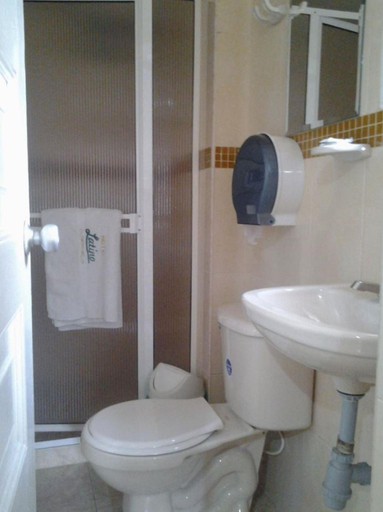 Bathroom, Hotel Latino, Medellín