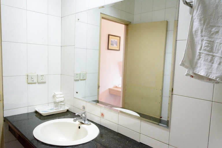 Bathroom 5, Hangzhou Sunquanlu Hotel, Hangzhou