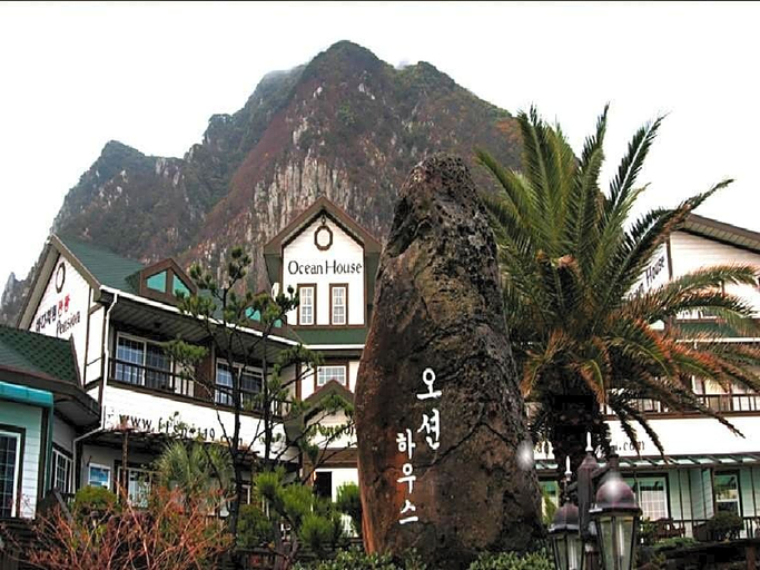 Exterior & Views 1, Jeju Ocean House, Seogwipo
