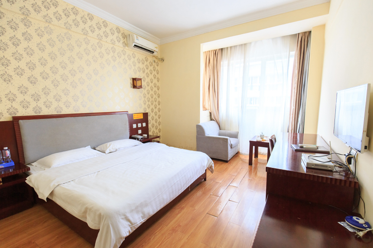 Bedroom 2, Imperial Business Hotel, Liuzhou