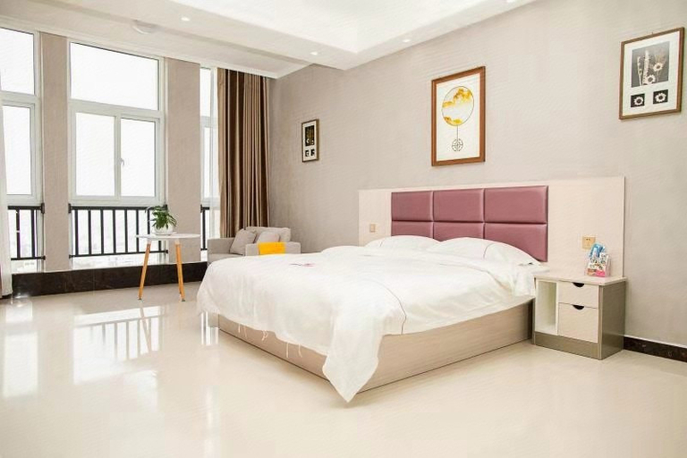 Bedroom 2, Luofeng Hotel, Nanyang