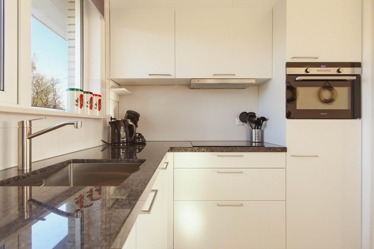 Private kitchen 4, Detached Waterfront Villa with Garden, Wûnseradiel