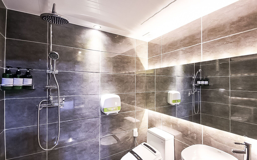 Bathroom 5, Changwon Masan Hotel BNB, Masan