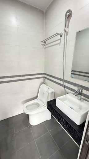 Bathroom 4, Era Apartment 491 De La Thanh, Ba Đình