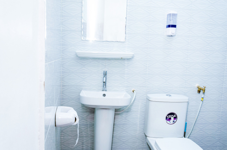 Bathroom 4, The Champion Hôtel, Abomey-Calavi