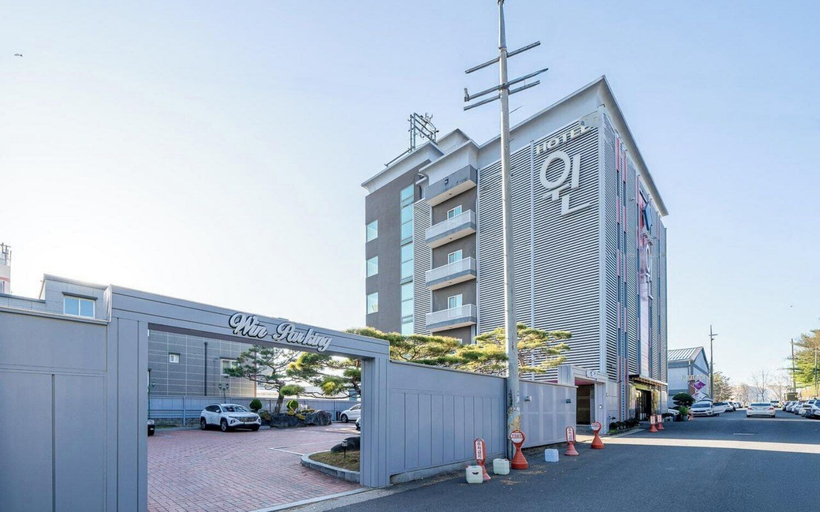 Exterior & Views 2, Andong Win Hotel, Andong