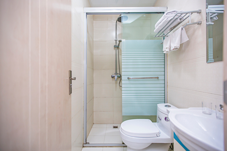 Bathroom 3, Jingu Hotel, Huizhou