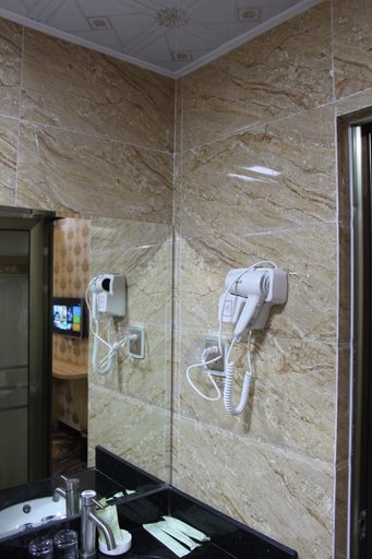 Bathroom 3, Shenzhen Blue Jingjing Hotel (Gankeng Town), Shenzhen