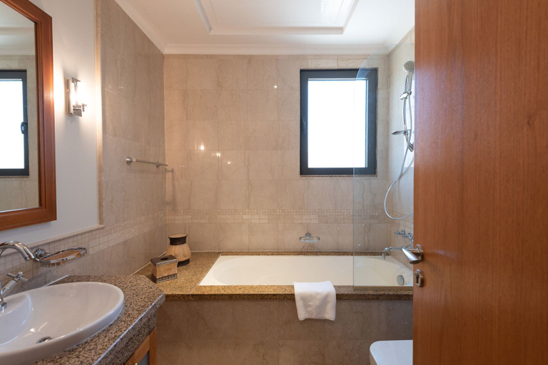 Bathroom 3, Maison Privee - Prvt Pool & Beach in Luxury Palm Jumeirah Villa, Dubai