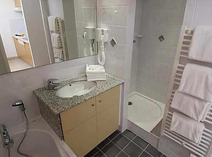 Bathroom 4, RESIDENCE REINE MARINE, Ille-et-Vilaine