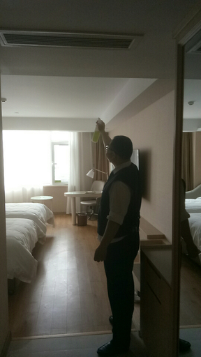 Bedroom 2, 维也纳国际酒店（青岛山东路五四广场万象城店）, Qingdao