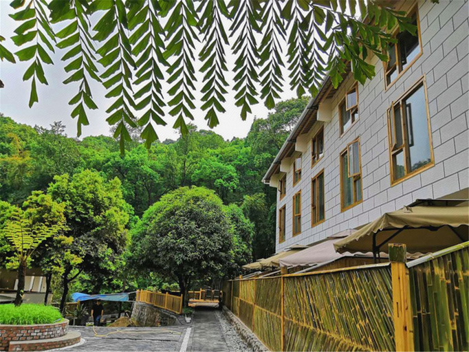 Exterior & Views 2, Emei Bamboo Hills Private Hot Spring Hostel, Leshan